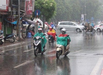 Dự báo thời tiết ngày 13/8: Bắc Bộ và Thanh Hóa tiếp tục có mưa lớn