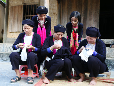 Nghề dệt vải của dân tộc Dao họ Lào Cai được công nhận Di sản văn hóa phi vật thể quốc gia