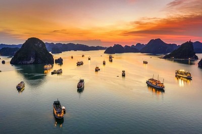 Vịnh Hạ Long lọt top 10 điểm đến đẹp nhất thế giới 2022
