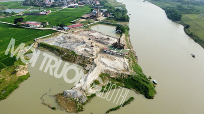 Bắc Giang: Khẩn cấp xử lý sự cố mạch sủi phía đồng KV K20+400-K20+550 đê tả Cầu,Hiệp Hòa