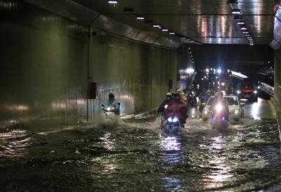 Ảnh: Hầm chui trăm tỷ tại Đà Nẵng lại bị ngập nước sau mưa