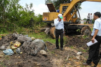 Trà Vinh: Phát hiện vụ chôn lấp chất thải nguy hại quy mô lớn