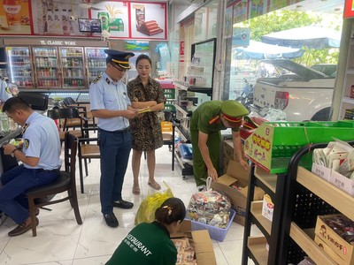 Xử phạt hộ kinh doanh thực phẩm không rõ nguồn gốc xuất xứ tại Bắc Giang