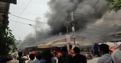 Hưng Yên: Cháy chợ dân sinh, nhiều ki ốt bị thiêu rụi
