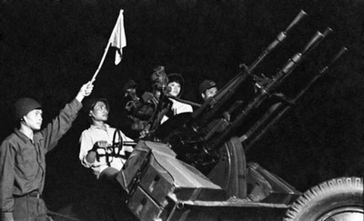 Tổ chức Lễ kỷ niệm 50 năm chiến thắng “Hà Nội - Điện Biên Phủ trên không”