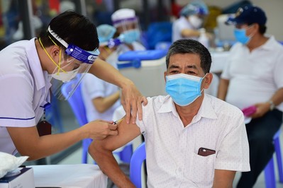 Sáng 15/9: Thêm 1,5 triệu liều vaccine COVID-19 về Việt Nam