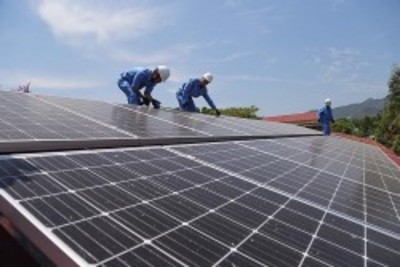 Tháo gỡ khó khăn lắp đặt điện mặt trời mái nhà khu công nghiệp tại Bắc Ninh