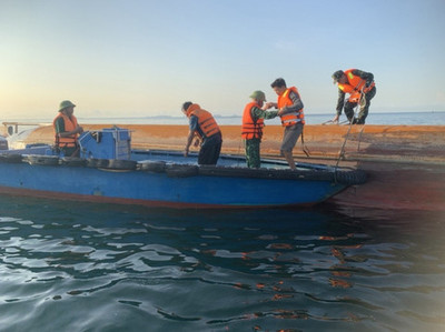 Hải Phòng: Tìm kiếm thuyền viên mất tích sau khi tàu vận tải bị chìm trên biển Cát Bà
