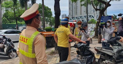 Hà Nội: Nghiêm cấm cán bộ, công chức can thiệp xử lý vi phạm giao thông