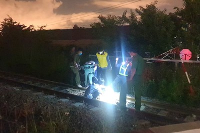 Bình Thuận: Bị tàu hỏa tông tử vong khi cố vượt qua rào chắn