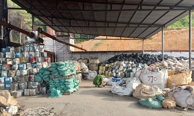 Bắc Kạn: Doanh nghiệp bị bắt quả tang đốt chất thải nguy hại trái phép
