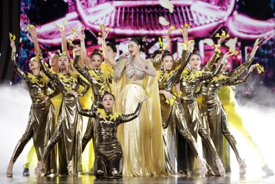 Mãn nhãn với đêm diễn trang phục Văn hóa Dân tộc Miss Grand Vienam 2022