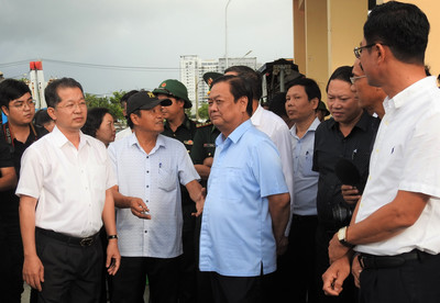 Bộ trưởng Lê Minh Hoan kiểm tra công tác ứng phó bão Noru tại Đà Nẵng