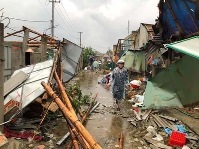 Những thiệt hại đầu tiên do bão số 4 tại miền Trung