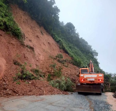 Hà Tĩnh: Mưa lớn nhiều nơi bị ngập lụt, sạt lở đất cục bộ