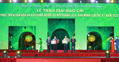 Trao Giải báo chí về phát triển văn hóa và xây dựng người Hà Nội