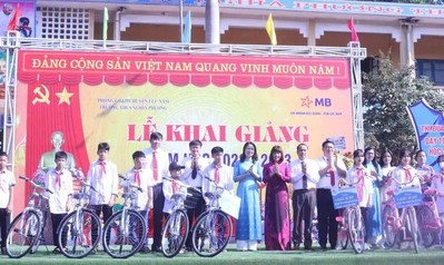 Bắc Giang: Phong trào biến rác thải thành xe đạp, giúp đỡ học sinh khó khăn