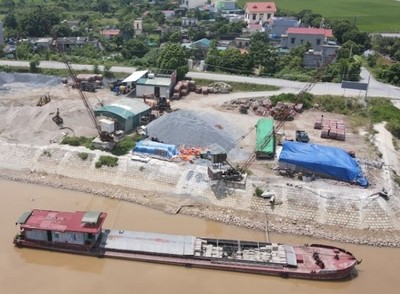 Cần có biện pháp mạnh để xử lý bến bãi trái phép tại xã Tân Phong, huyện Vũ Thư (bài 6)