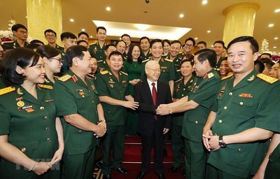 Tổng Bí thư Nguyễn Phú Trọng gặp mặt đại biểu ưu tú thanh niên quân đội