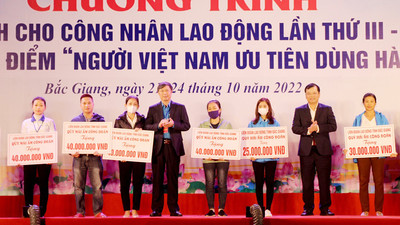 Khai mạc chương trình "Gian hàng dành cho công nhân lao động" tỉnh Bắc Giang lần thứ III