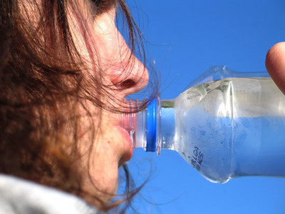 Người dân Mỹ phải chấp nhận uống nước thải tái chế