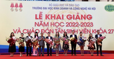 Trường Đại học Kinh doanh và Công nghệ Hà Nội khai giảng năm học 2022 – 2023