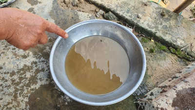Quảng Nam: Người dân chật vật với nước nhiễm bẩn sau lũ lụt
