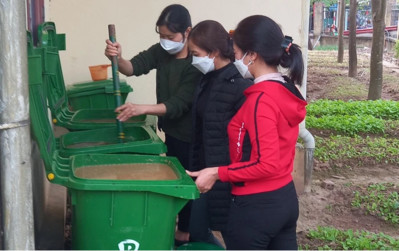 Hội LHPN tỉnh Bắc Ninh thực hiện ứng dụng vi sinh IMO trong xử lý rác thải