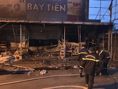 Đồng Tháp: Cháy cửa hàng tạp hóa nửa đêm khiến 3 người tử vong