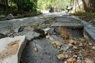 Đường lên bán đảo Sơn Trà 2 tuần sau đợt mưa lịch sử