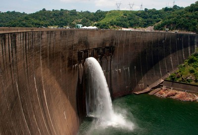 Mực nước ở hồ nhân tạo nhất Nam Phi xuống mức thấp kỷ lục