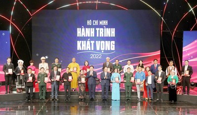 Chủ tịch nước dự Chương trình 'Hồ Chí Minh - Hành trình khát vọng 2022'