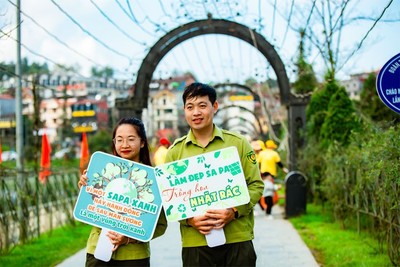 Thị xã Sa Pa phát động chiến dịch "Sa Pa - Thành phố trên mây chỉ trồng cây không xả rác"