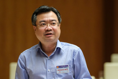 Bộ trưởng Bộ Xây dựng báo cáo việc di dời trụ sở bộ ngành khỏi nội đô Hà Nội