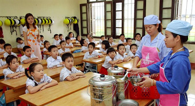 Hà Nội: Kiểm soát an toàn vệ sinh thực phẩm bếp ăn trường học tại quận Hà Đông