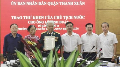 Hà Nội: Trao thư khen của Chủ tịch nước cho cụ ông 23 năm vận động hiến máu