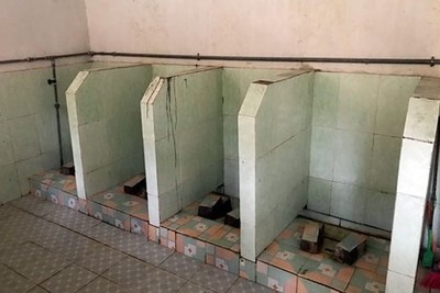 Thái Nguyên: Nhiều nhà vệ sinh trường học ở huyện Phú Bình cần được nâng cấp, sửa chữa