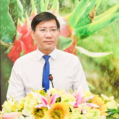 Miễn nhiệm chức Chủ tịch UBND tỉnh Bình Thuận Lê Tuấn Phong