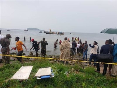 Tanzania: 26 người được cứu sau vụ rơi máy bay