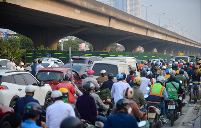 Cục CSGT kiến nghị thu hẹp “lô cốt” trên đường Nguyễn Xiển giảm ùn tắc