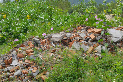 Phú Yên: Xử lý hành vi đổ chất thải rắn xây dựng không đúng nơi quy định