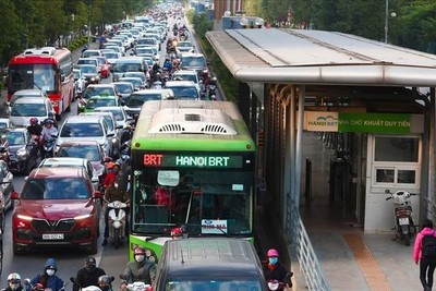 TP. Hà Nội đánh giá buýt nhanh BRT làm giảm ùn tắc giao thông