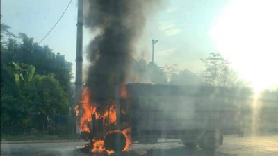 Vĩnh Phúc: Ôtô bốc cháy sau va chạm xe máy khiến 2 người tử vong