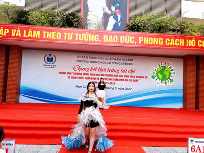 "Thời trang tái chế" - thông điệp bảo vệ môi trường từ Trường THCS Nguyễn Du (Hà Nội)