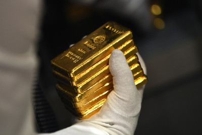 Giá vàng hôm nay 17/11: Giá vàng giữ ngưỡng hơn 67 triệu đồng/ lượng