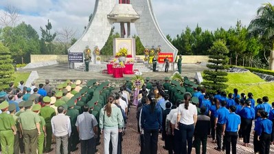 Huyện Tuy Đức- Đắk Nông: Tổ chức lễ truy điệu và an táng 2 hài cốt liệt sỹ