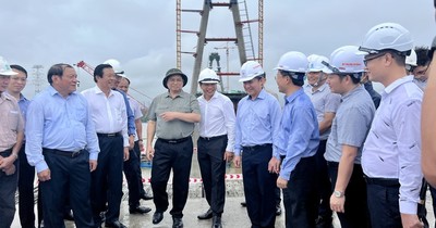 Thủ tướng Phạm Minh Chính kiểm tra thi công cầu Mỹ Thuận 2