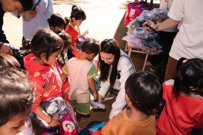 Chuyến thiện nguyện tại Điểm trường Ông Dũ - Tiểu học Trà Vân của Hoa hậu Thuỳ Tiên