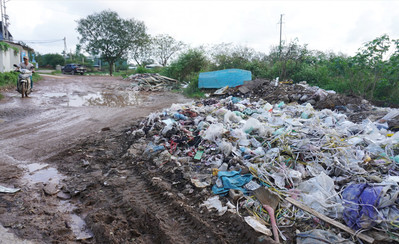Nhức nhối tình trạng đổ trộm rác thải tại khu công nghiệp ở Thanh Hóa