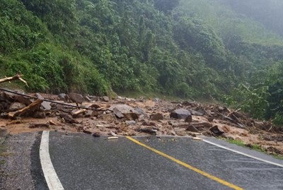 Mưa lớn gây thiệt hại tại Thừa Thiên Huế, Quảng Nam